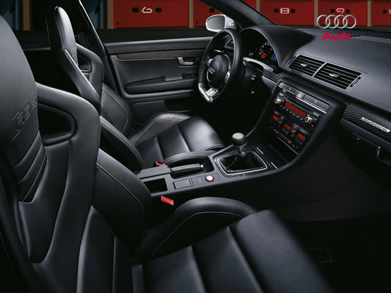 Audi RS4 -   ,      